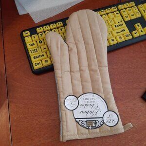 NEW TAG ! 1 Pcs Better Home Kitchen Classics Oven Mitt Glove Cream/Silver Sz13